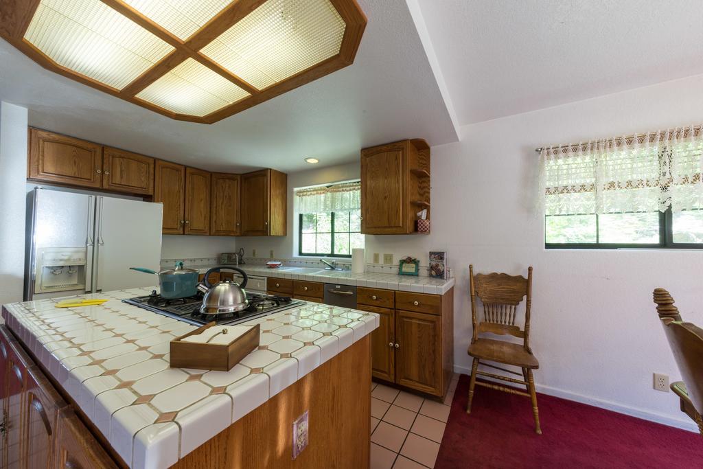 Inside Yosemite Mountain Beauty Villa Yosemite West Room photo